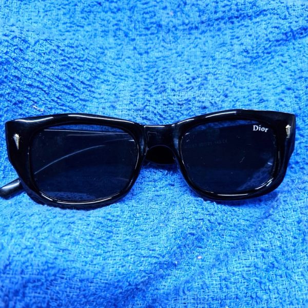 High Quality sunglass Code: 538 - Image 3
