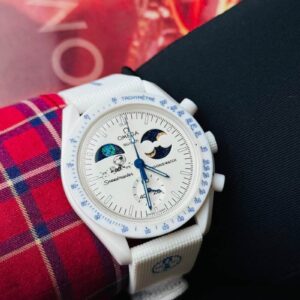 Omega x Swatch MoonSwatch “Snoopy Moonphase” Edition